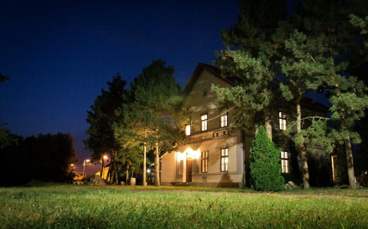 Locomotiv Vendégház Hercegszanto Exteriér fotografie